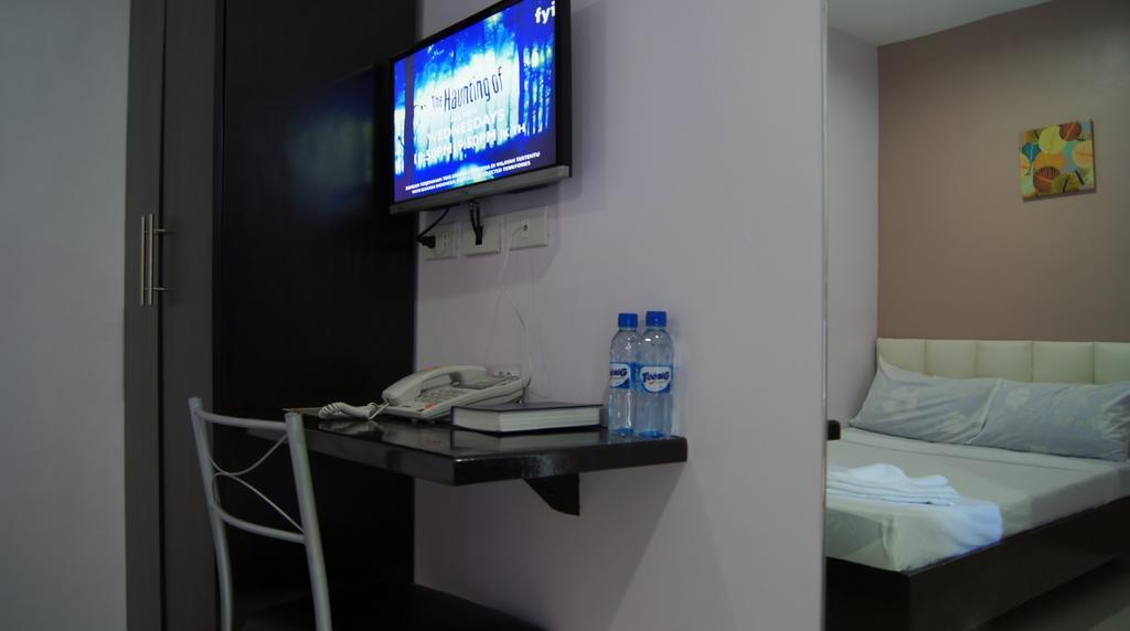Staylite Tagbilaran City Room photo